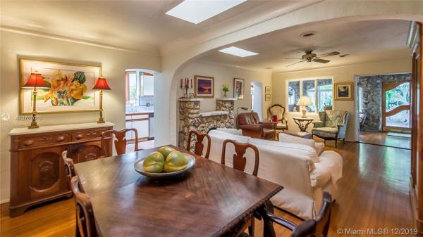 Bay Homes, 3642 N Bayhomes Dr, Miami, Florida 33133, image 2