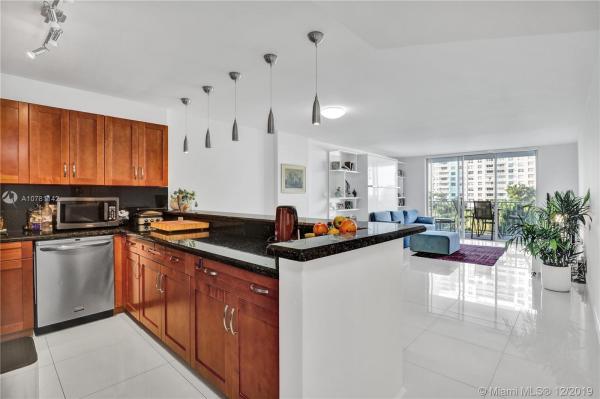 Admirals Port East, 2851 NE 183rd St #408E, Aventura, Florida 33160, image 2