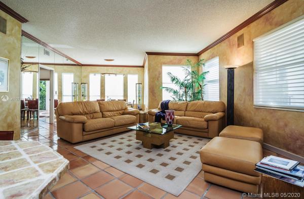 Mediterranean Village, 3900 Island Blvd #B-301, Aventura, Florida 33160, image 2
