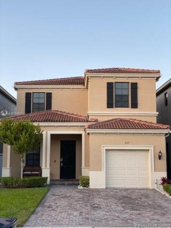 Champion Lakes, 829 NE 191st St, Ives Estates, Florida 33179, image 2