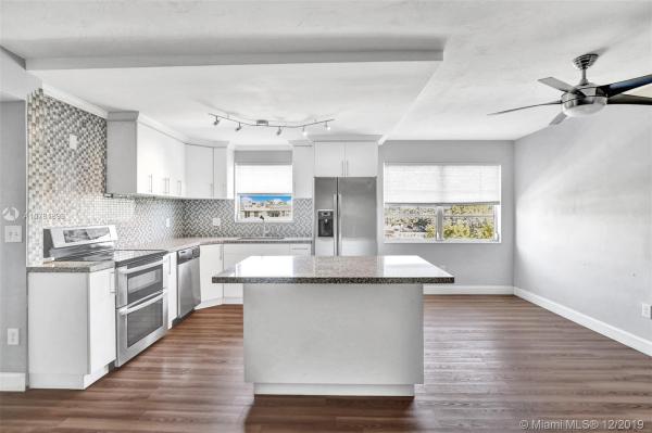 Longwood House, 11685 Canal Dr #409, North Miami, Florida 33181, image 2
