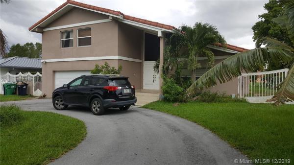 Greenway Lakes, 2002 SW 124 Pl #, Tamiami, Florida 33175, image 2