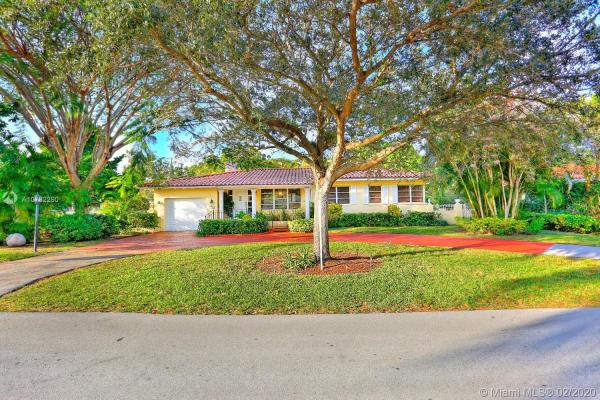 Coral Gables Country Club, 1541 Palancia Ave, Coral Gables, Florida 33146, image 2