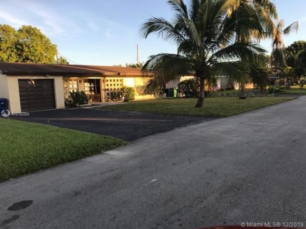 2421 Riviera Dr, Miramar, Florida 33023, image 2