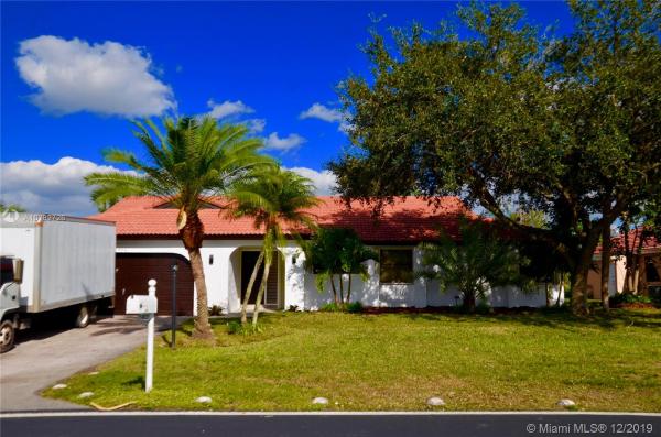 Waterford, 14921 E Waterford Dr, Davie, Florida 33331, image 2
