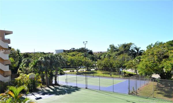 Sandalwood, 802 NW 87th Ave #314, Fountainebleau, Florida 33172, image 2