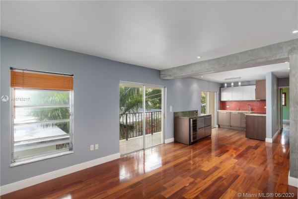 Royal Palm Villas, 1821 Jefferson Ave #306, Miami Beach, Florida 33139, image 2