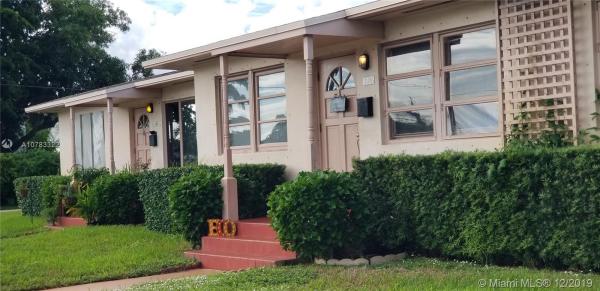 St James Court, 1104 N 16th Ct, Hollywood, Florida 33020, image 2