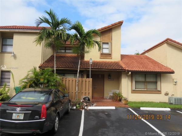Tamiami Lakes Townhomes, 13403 SW 14th #13403, Tamiami, Florida 33184, image 2