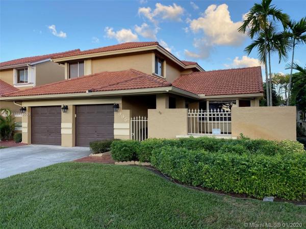 Harbour At The Moors, 17995 NW 60th Pl, Country Club, Florida 33015, image 2