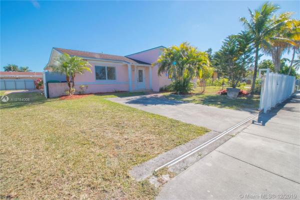 Eureka Manor, 18625 SW 124th Ave, South Miami Heights, Florida 33177, image 2