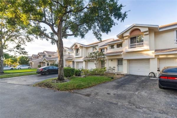Discovery Pointe, 2233 W Discovery Cir W, Deerfield Beach, Florida 33442, image 2