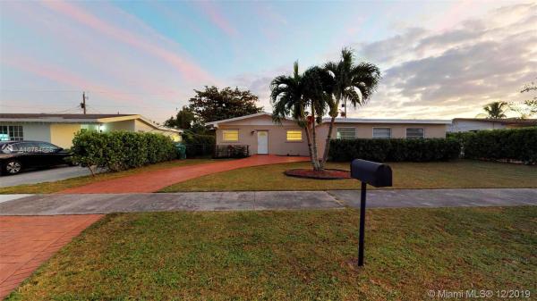 Cutler Ridge, 10010 SW 213th Ter, Cutler Bay, Florida 33189, image 2
