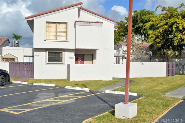 La Arboleda 2, 812 NW 106th Ave #B1-3, Fountainebleau, Florida 33172, image 2