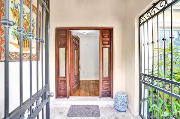 Biltmore, 710 Catalonia Ave, Coral Gables, Florida 33134, image 2