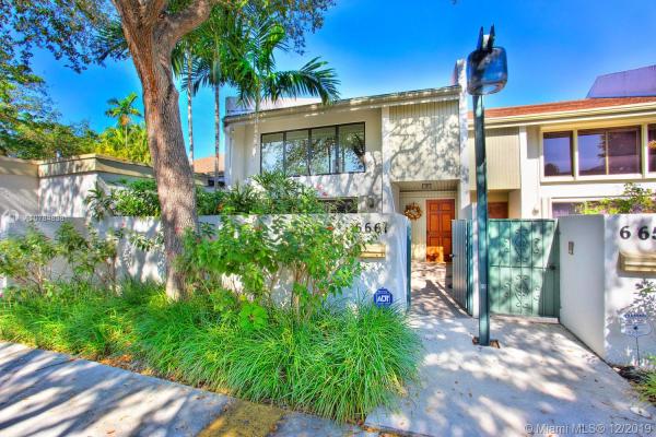The Banyans Of South Miami, 6661 SW 70th Ln #32, South Miami, Florida 33143, image 2