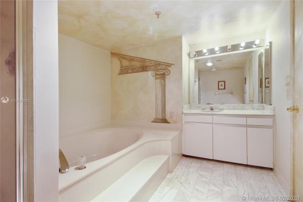 Nine Island Avenue, 9 Island Ave #714, Miami Beach, Florida 33139, image 2