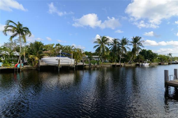 Middle River Manor, 2332 NE 17th Ter, Wilton Manors, Florida 33305, image 2