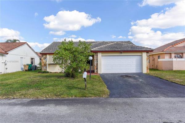 Hawkes Bluff, 5910 York Ln, Davie, Florida 33331, image 2