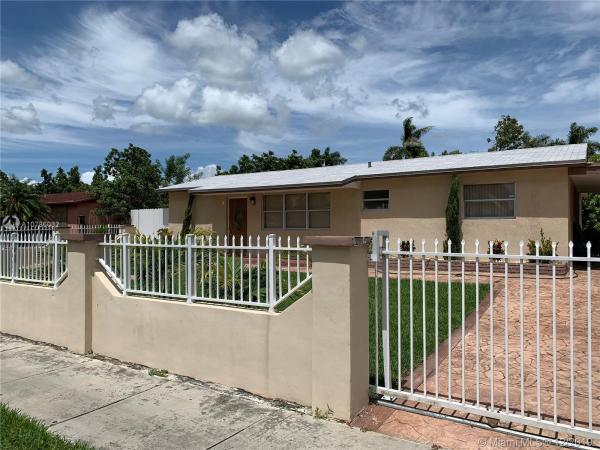 Gem Homes, 14391 SW 297th St, Leisure City, Florida 33033, image 2