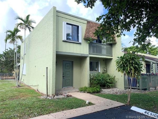 Country Club Villas Townhouses, 20440 NW 15th Ave #7, Miami Gardens, Florida 33169, image 2