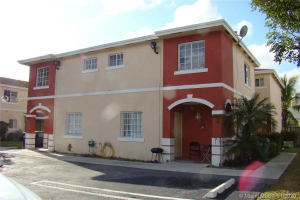 Royale Point Townvillas, 18672 SW 100th Ave #18672, Cutler Bay, Florida 33157, image 2
