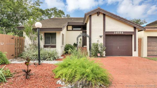 Pelican Point At The Hammocks, 14884 SW 96th Ter, The Hammocks, Florida 33196, image 2