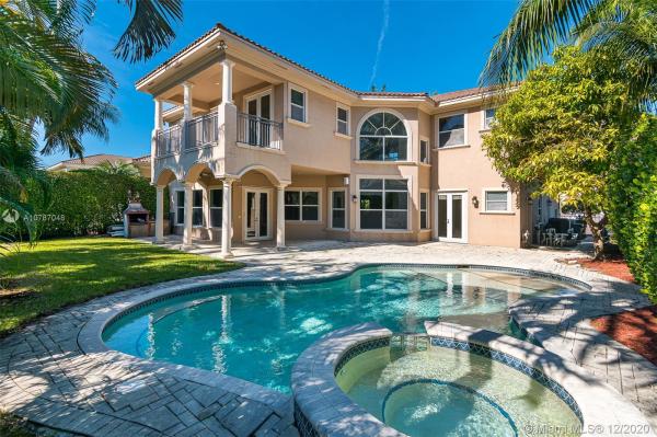 Grand Harbor Estates, 800 Beacon Ct, Hollywood, Florida 33019, image 2