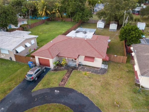 Hollywood Little Ranches, 2435 Taylor St, Hollywood, Florida 33020, image 2