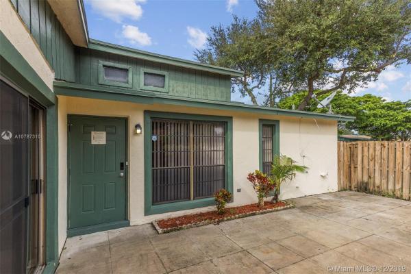 Tree Lake, 1040 Manor Dr, Palm Springs, Florida 33461, image 2