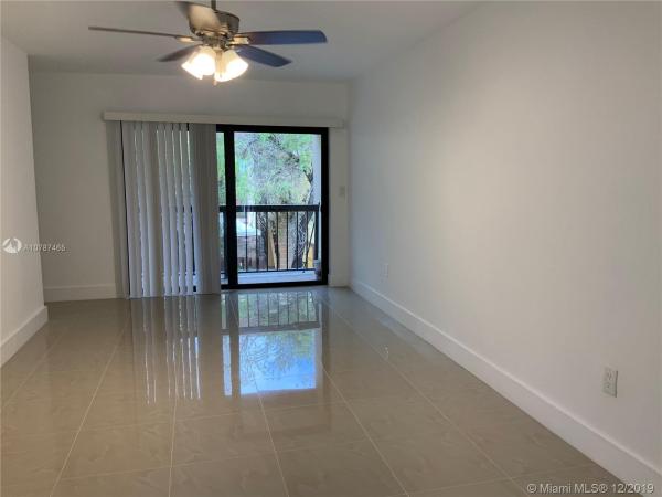 West Gardens Village, 660 W Park Dr #1-204, Fountainebleau, Florida 33172, image 2