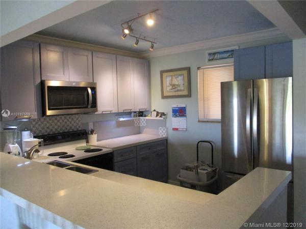 Village Of Kings Creek, 7915 Camino Real #N-401, Glenvar Heights, Florida 33143, image 2