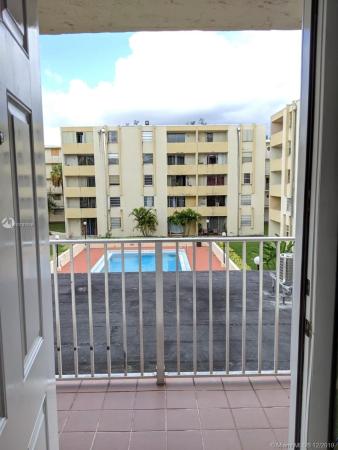 Samari Lake East, 10090 NW 80th Ct #1340, Hialeah Gardens, Florida 33016, image 2