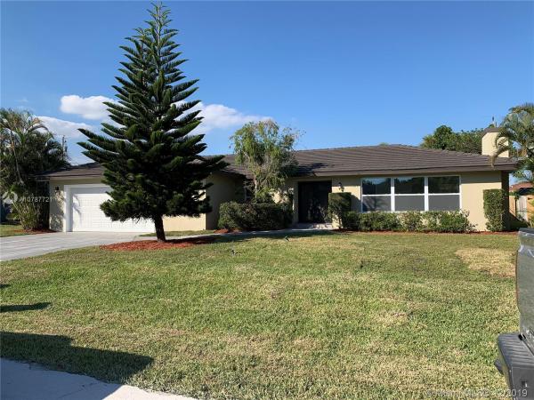Woodcrest Manor, 329 SW 13th Ave, Boynton Beach, Florida 33435, image 2