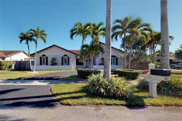 Woodfield, 10521 SW 143rd Ave, The Hammocks, Florida 33186, image 2