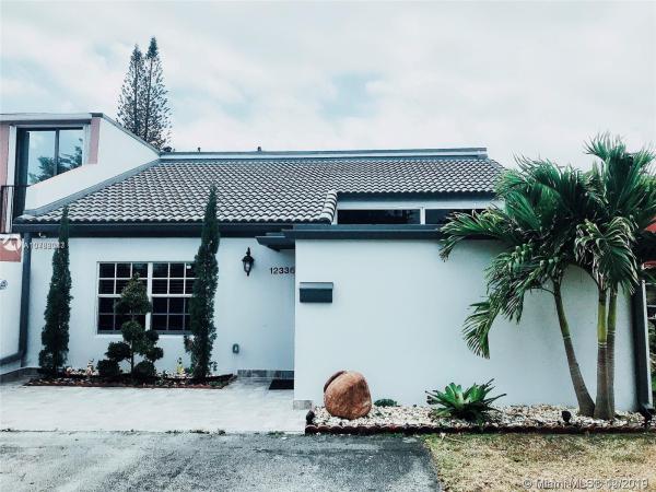 Greenway Lakes, 12336 SW 18 Ter #, Tamiami, Florida 33175, image 2