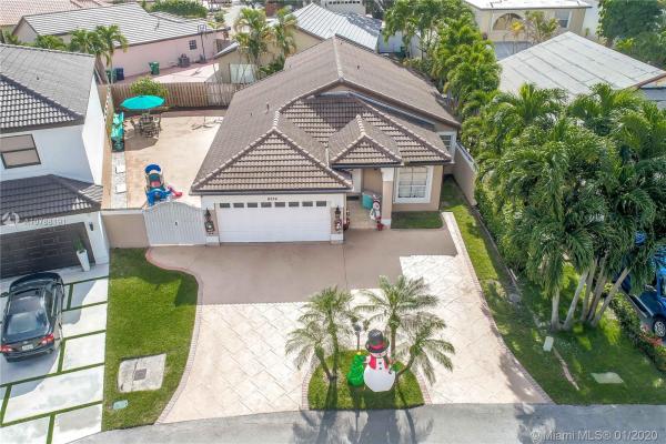 Marbella Park, 8224 NW 199th Ter, Hialeah, Florida 33015, image 2