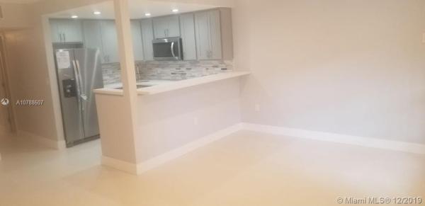 Sunset Park Town Houses, 8616 SW 103rd Ave, Kendall, Florida 33173, image 2