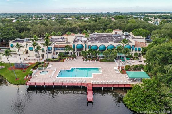 Whitehall Of Pine Island Ridge, 1516 W Whitehall Dr #205, Davie, Florida 33324, image 2
