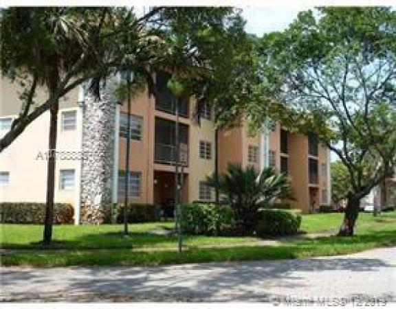 Lake Placid, 13940 Lake Placid Ct #23, Miami Lakes, Florida 33014, image 2