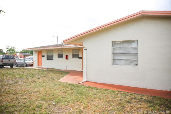 Sunshine Villas, 1548 NW 52nd Ave, Lauderhill, Florida 33313, image 2