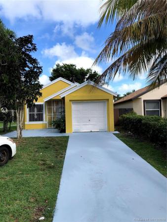 Villas Of Palm Bay, 949 SW 7th Pl, Florida City, Florida 33034, image 2
