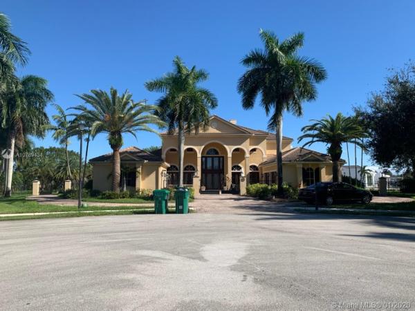 Stonebrook Estates, 12701 Kapok Ln, Davie, Florida 33330, image 2