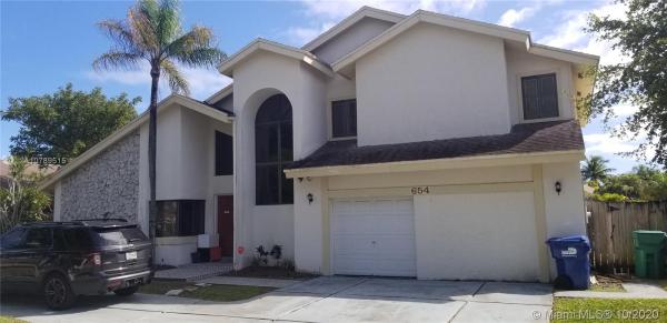 Sky Lake Terrace, 654 NE 205th Ter, Ives Estates, Florida 33179, image 2