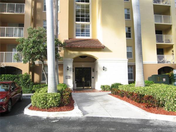The Yacht Club At Aventura, 19701 E Country Club Dr #5604, Aventura, Florida 33180, image 2