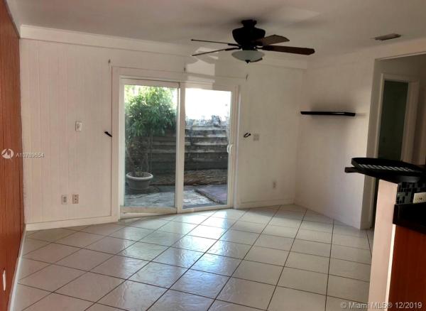 Glenwood Cort, 3900 SW 52nd Ave #705, Pembroke Park, Florida 33023, image 2
