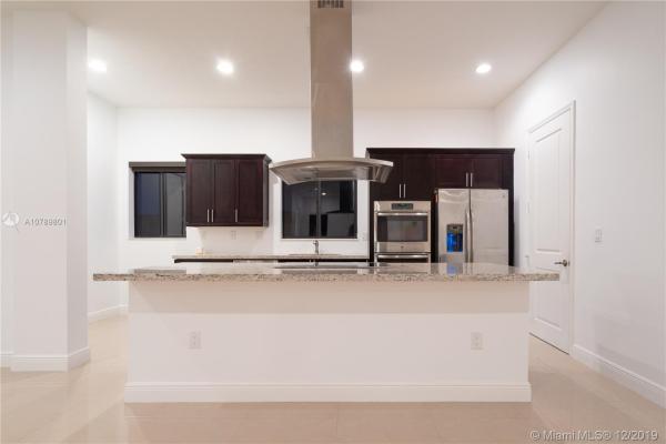14605 SW 32nd St, Unincorporated Dade County, Florida 33175, image 2