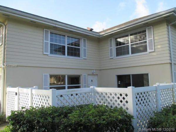 Wellesley At Lake Clarke Shores, 8135 Bridgewater Ct #35B, Lake Clarke Shores, Florida 33406, image 2