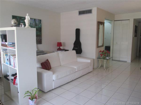 Winston Towers 100, 250 174th St #2010, Sunny Isles Beach, Florida 33160, image 2