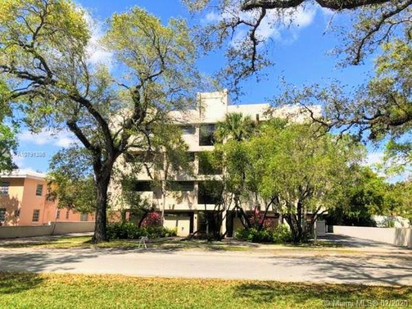 Quinary Club, 525 Coral Way #402, Coral Gables, Florida 33134, image 2